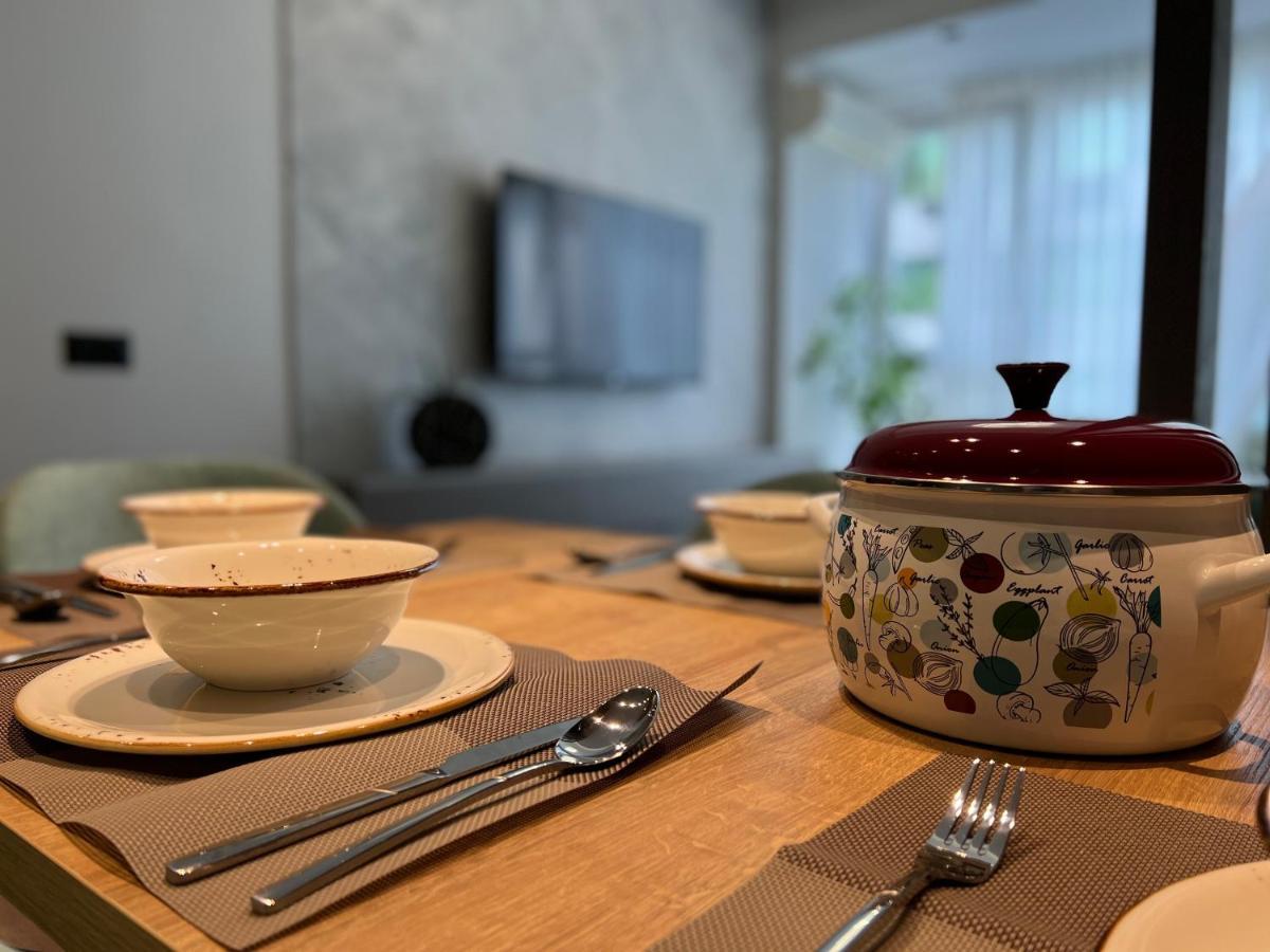 Aia Suites & Apartments Tiranë Ngoại thất bức ảnh