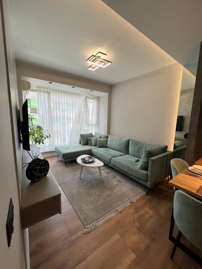 Aia Suites & Apartments Tiranë Ngoại thất bức ảnh