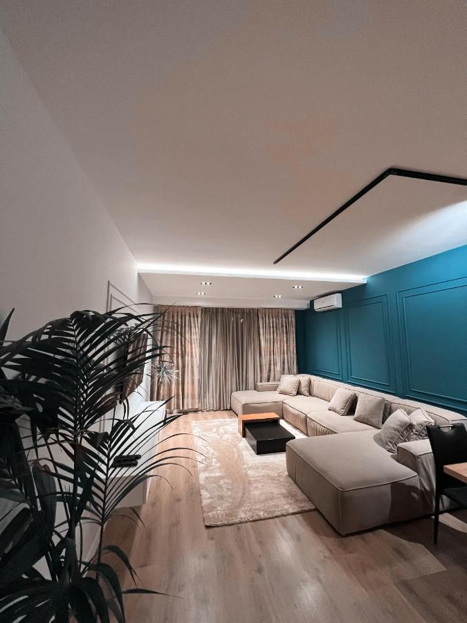 Aia Suites & Apartments Tiranë Ngoại thất bức ảnh