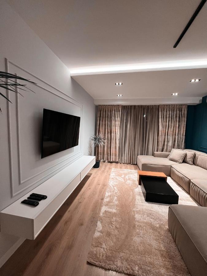 Aia Suites & Apartments Tiranë Ngoại thất bức ảnh