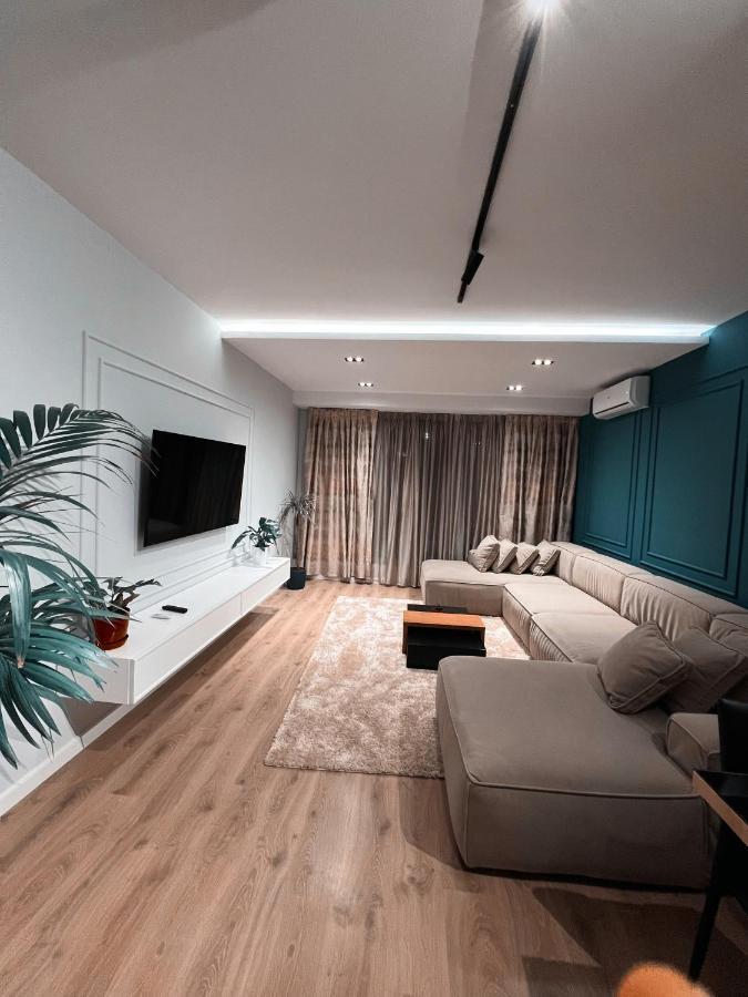 Aia Suites & Apartments Tiranë Ngoại thất bức ảnh