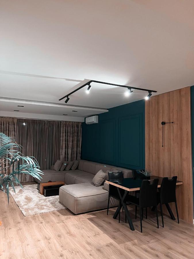 Aia Suites & Apartments Tiranë Ngoại thất bức ảnh