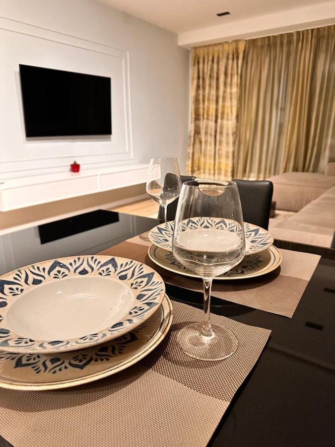 Aia Suites & Apartments Tiranë Ngoại thất bức ảnh