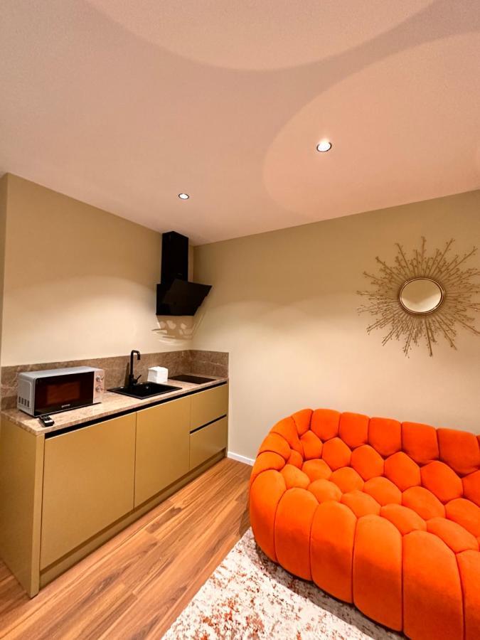 Aia Suites & Apartments Tiranë Ngoại thất bức ảnh