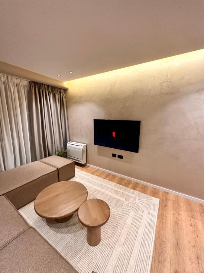 Aia Suites & Apartments Tiranë Ngoại thất bức ảnh