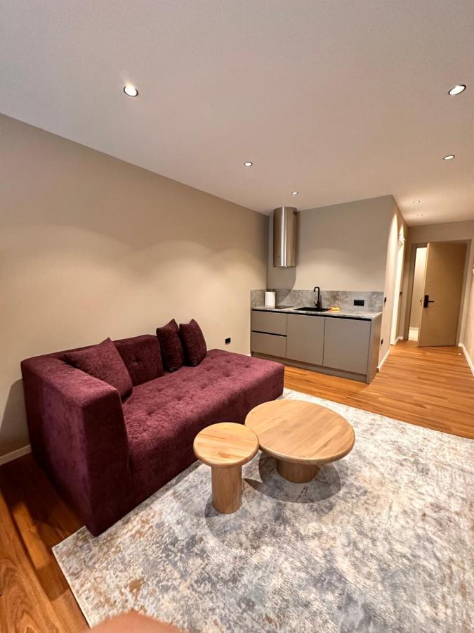 Aia Suites & Apartments Tiranë Ngoại thất bức ảnh