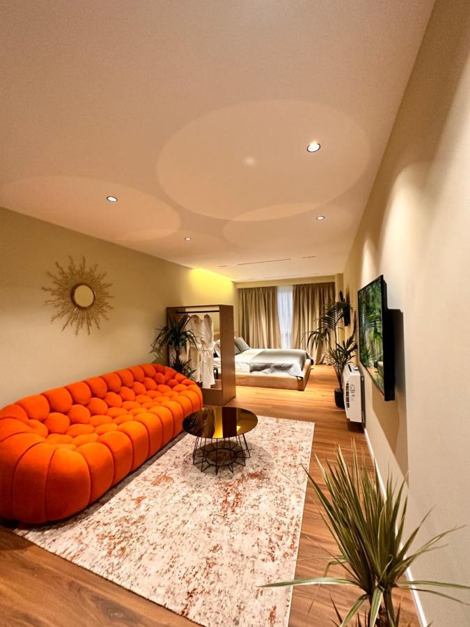Aia Suites & Apartments Tiranë Ngoại thất bức ảnh