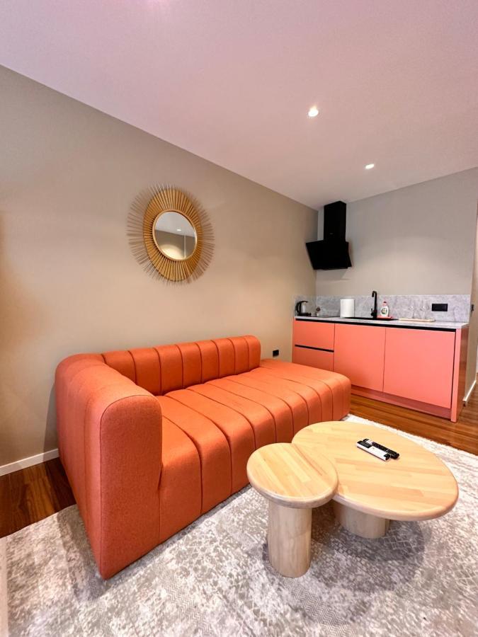 Aia Suites & Apartments Tiranë Ngoại thất bức ảnh