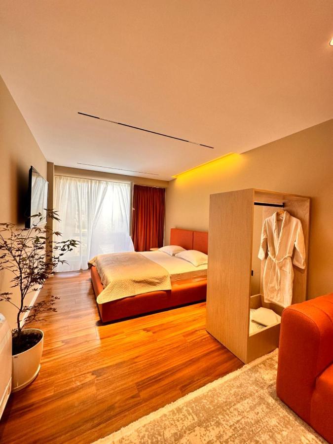 Aia Suites & Apartments Tiranë Ngoại thất bức ảnh