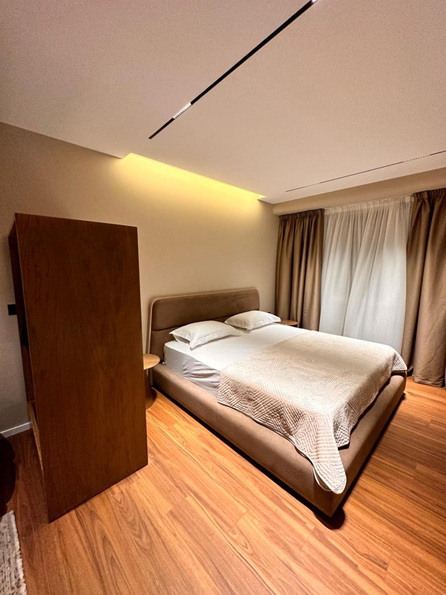 Aia Suites & Apartments Tiranë Ngoại thất bức ảnh